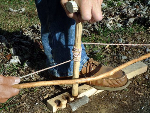 Convierte la fricción en fuego: ¡Aprende a hacer fuego con palos de madera!